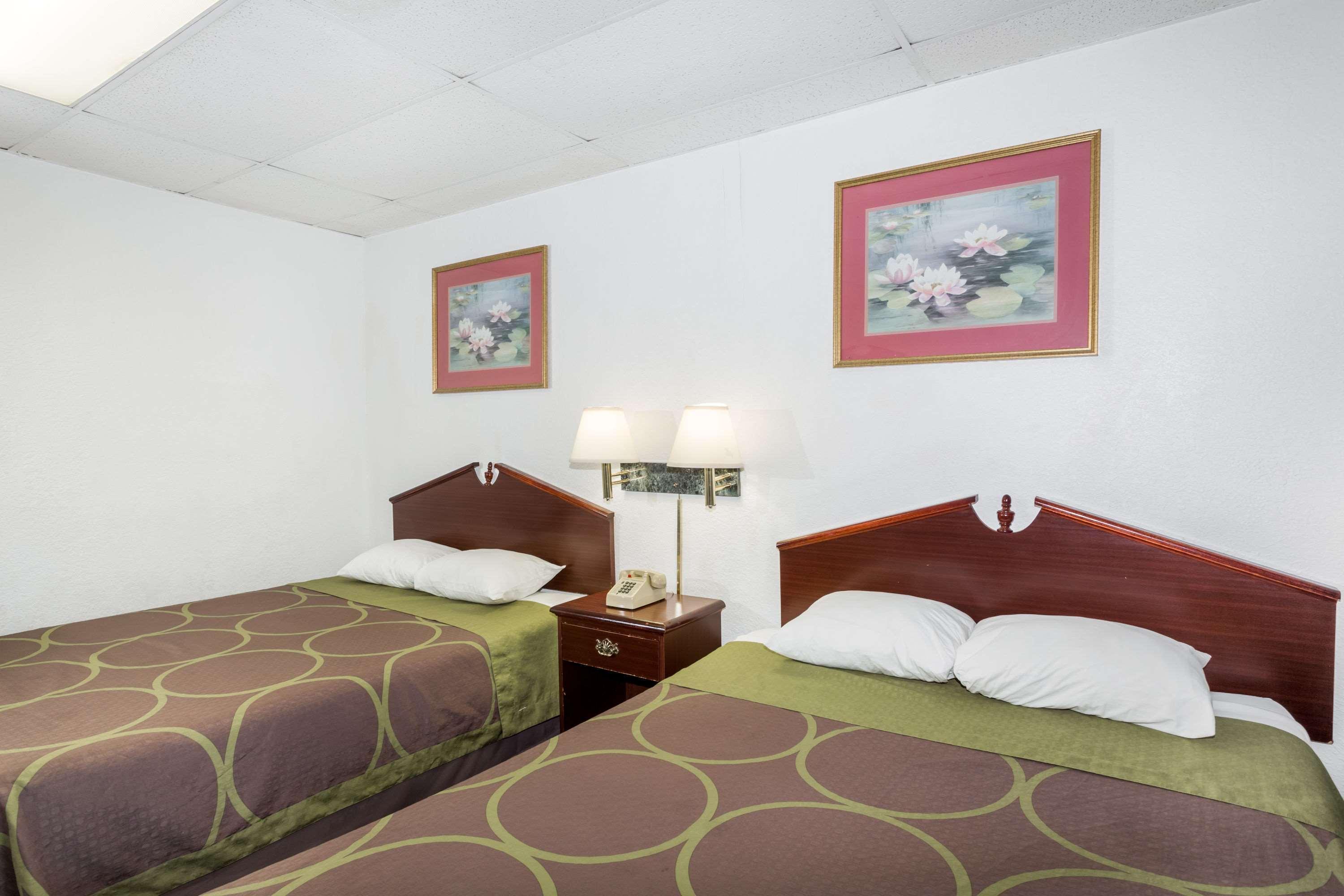 Super 8 By Wyndham Pompano Beach Εξωτερικό φωτογραφία